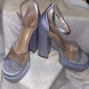NWOB Pazzle Chunky Lavender Platform Heels Size 10
